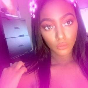 Meet your Posher, Alexia